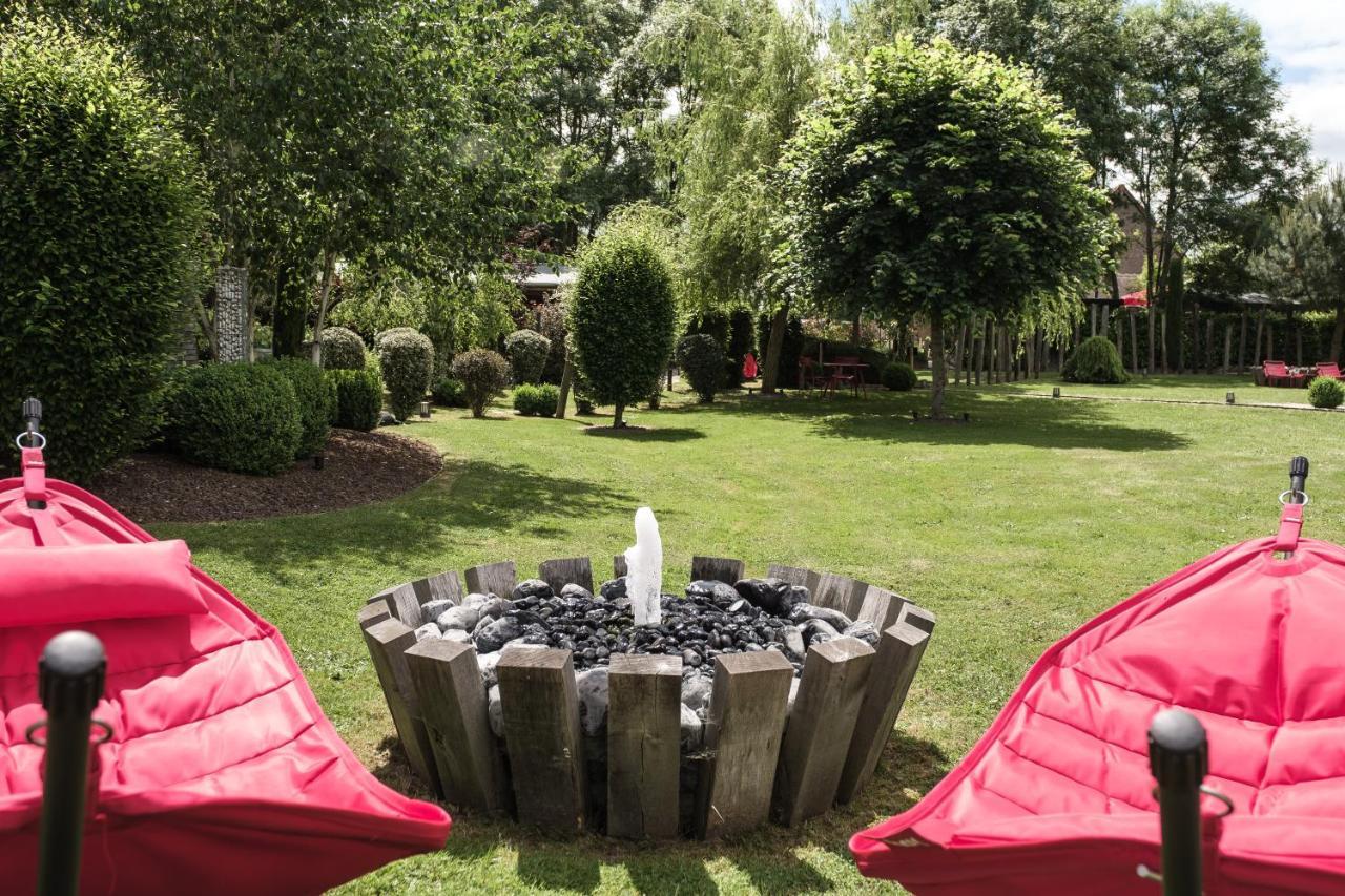 Le Domaine Des Pres Verts Suites & Chambres Avec Jacuzzi Privatif Jouey Exteriör bild