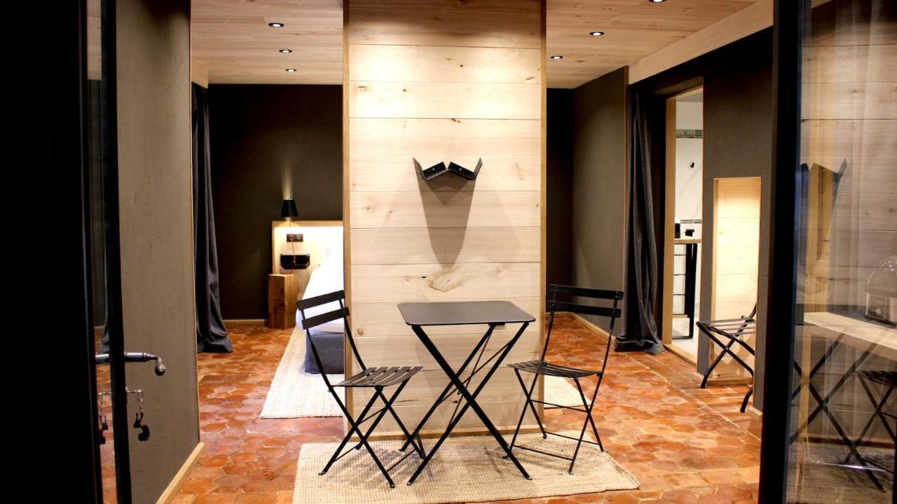 Le Domaine Des Pres Verts Suites & Chambres Avec Jacuzzi Privatif Jouey Exteriör bild